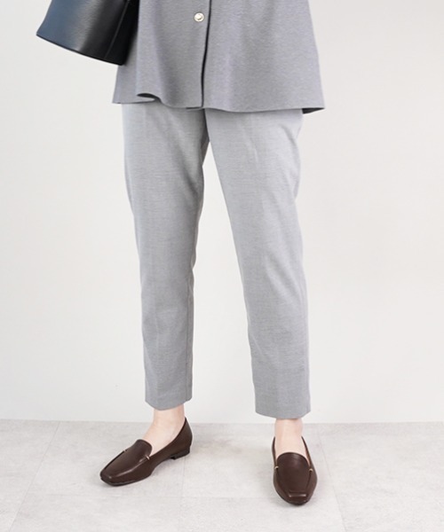 a.v.v(アーヴェヴェ)の「a.v.v / プレーンデザイン 甲深スリッポンシューズ(パンプス・レディース・ダークブラウン/ブラック/アッシュブラウン・22.5cm/23.0cm/23.5cm/24.0cm/24.5cm)」の13枚目の写真