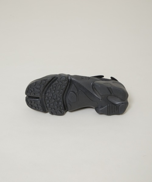 NIKE(ナイキ)の「NIKE/ナイキ ウィメンズ エア リフト BR(スニーカー・レディース・ブラック/ホワイト・24/23/25)」の5枚目の写真