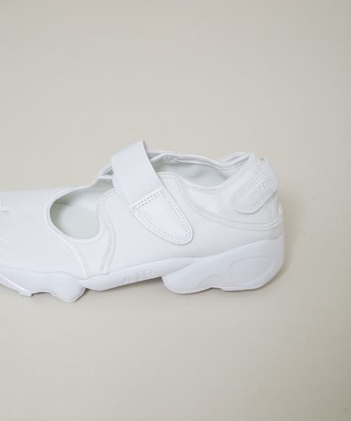 NIKE(ナイキ)の「NIKE/ナイキ ウィメンズ エア リフト BR(スニーカー・レディース・ブラック/ホワイト・24/23/25)」の16枚目の写真