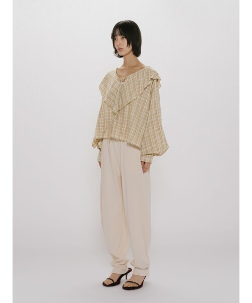 MIDIUMISOLID(ミディウミソリッド)の「MIDIUMISOLID for Ladies チェックビッグフリルカラーブラウス(シャツ/ブラウス・レディース・ベージュ/ブラウン・FREE)」の20枚目の写真