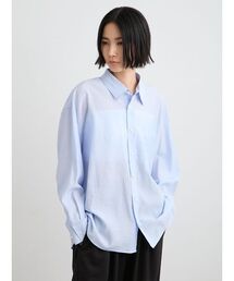 ミースロエ　新品　青 ナオミ・エリゼ── 狙うはプラダのバックコンシャスなスタイル。【私