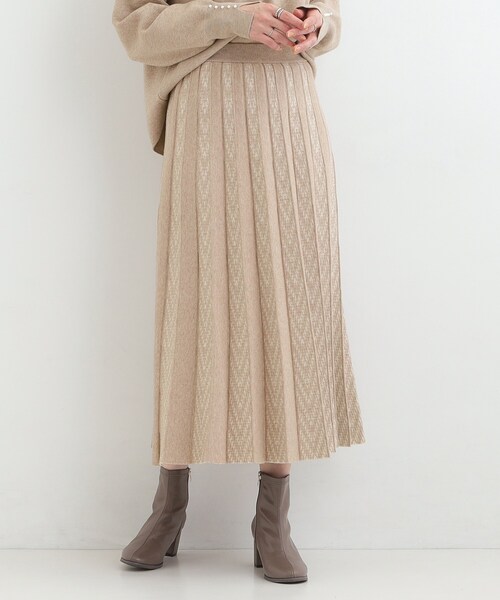 SHOO・LA・RUE（シューラルー）の「【洗濯機可/セットアップ可／S-LL】新色追加 女性らしさ際立つ もちもちニットスカート（スカート・レディース・ネイビー系2/ベージュ系2・01/02/03/04）」の3枚目の写真