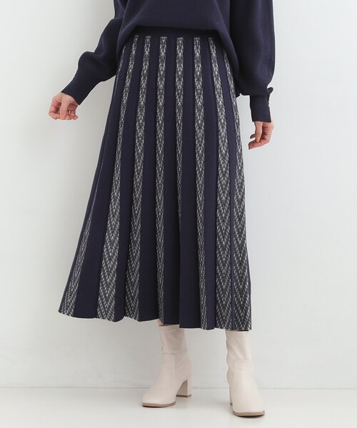 SHOO・LA・RUE（シューラルー）の「【洗濯機可/セットアップ可／S-LL】新色追加 女性らしさ際立つ もちもちニットスカート（スカート・レディース・ネイビー系2/ベージュ系2・01/02/03/04）」の7枚目の写真