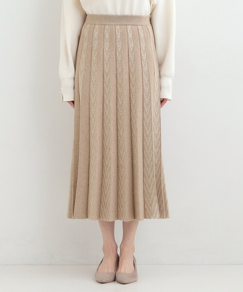 SHOO・LA・RUE（シューラルー）の「【洗濯機可/セットアップ可／S-LL】新色追加 女性らしさ際立つ もちもちニットスカート（スカート・レディース・ネイビー系2/ベージュ系2・01/02/03/04）」の11枚目の写真