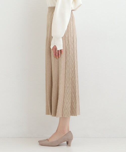 SHOO・LA・RUE（シューラルー）の「【洗濯機可/セットアップ可／S-LL】新色追加 女性らしさ際立つ もちもちニットスカート（スカート・レディース・ネイビー系2/ベージュ系2・01/02/03/04）」の12枚目の写真