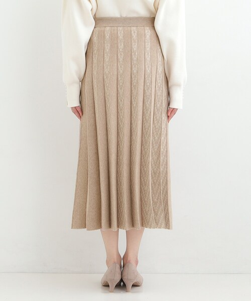 SHOO・LA・RUE（シューラルー）の「【洗濯機可/セットアップ可／S-LL】新色追加 女性らしさ際立つ もちもちニットスカート（スカート・レディース・ネイビー系2/ベージュ系2・01/02/03/04）」の13枚目の写真