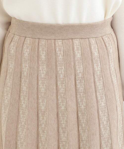 SHOO・LA・RUE（シューラルー）の「【洗濯機可/セットアップ可／S-LL】新色追加 女性らしさ際立つ もちもちニットスカート（スカート・レディース・ネイビー系2/ベージュ系2・01/02/03/04）」の14枚目の写真