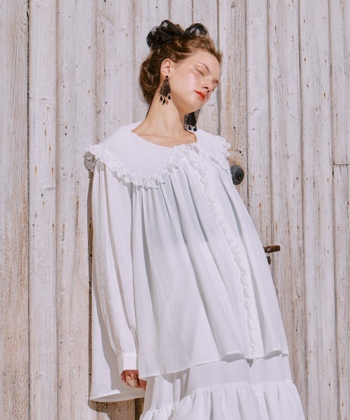 manana suerte（マニャーナスエルテ）の「レースカラーギャザーブラウス（シャツ/ブラウス・レディース・ブラック/ホワイト・FREE）」の4枚目の写真