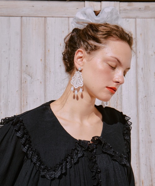 manana suerte（マニャーナスエルテ）の「レースカラーギャザーブラウス（シャツ/ブラウス・レディース・ブラック/ホワイト・FREE）」の19枚目の写真