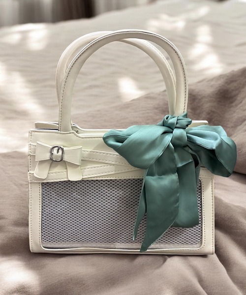 VIBGYOR（ヴィブジョー）の「oshipic/推し活 サテン風 リボン 推しカラー アレンジ ミニスカーフ S0039（バンダナ/スカーフ・レディース・ラベンダー/パープル/ピンク/ホワイト/ベージュ/ネイビー/ブルー系その他/グリーン/ブルー/ダークグリーン/ブラック/グリーン系その他/イエロー/レッド/アイボリー・FREE）」の7枚目の写真