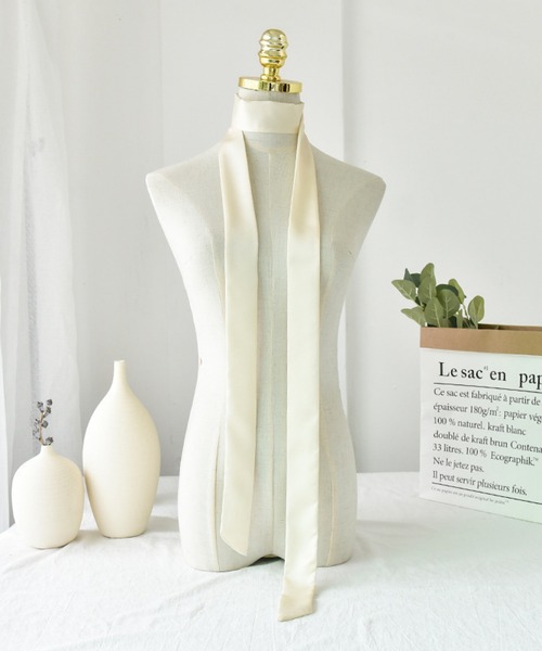 VIBGYOR（ヴィブジョー）の「oshipic/推し活 サテン風 リボン 推しカラー アレンジ ミニスカーフ S0039（バンダナ/スカーフ・レディース・ラベンダー/パープル/ピンク/ホワイト/ベージュ/ネイビー/ブルー系その他/グリーン/ブルー/ダークグリーン/ブラック/グリーン系その他/イエロー/レッド/アイボリー・FREE）」の21枚目の写真