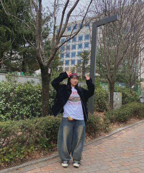 COSO(コソ)の「CCサンデーモーニング 長袖ロングスリーブ_3カラー(Tシャツ/カットソー・レディース・ブラック/グレー/ホワイト・1/2)」の4枚目の写真