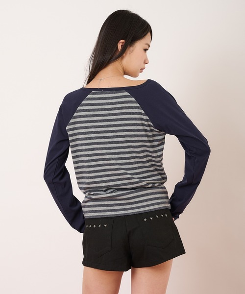 hazyl（ヘイジル）の「raglan design long-sleeved T-shirt/ラグランデザインロングスリーブTシャツ（Tシャツ/カットソー・レディース・ネイビー/チャコールグレー・フリー）」の11枚目の写真
