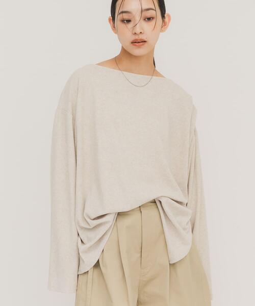 KBF(ケイビーエフ)の「ショルダータックプルオーバー(Tシャツ/カットソー・レディース・イエロー系その他/グレー系その他/ベージュ系その他・ONE)」の2枚目の写真