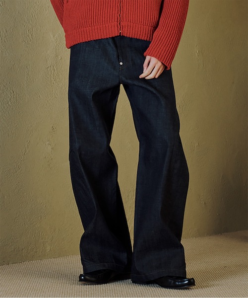 JIEDA(ジエダ)の「ENGINEERED DRAPING FLARE DENIM PANTS(デニムパンツ・メンズ・インディゴブルー/ブラック・2/1)」の1枚目の写真