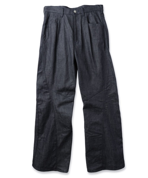 JIEDA(ジエダ)の「ENGINEERED DRAPING FLARE DENIM PANTS(デニムパンツ・メンズ・インディゴブルー/ブラック・2/1)」の13枚目の写真