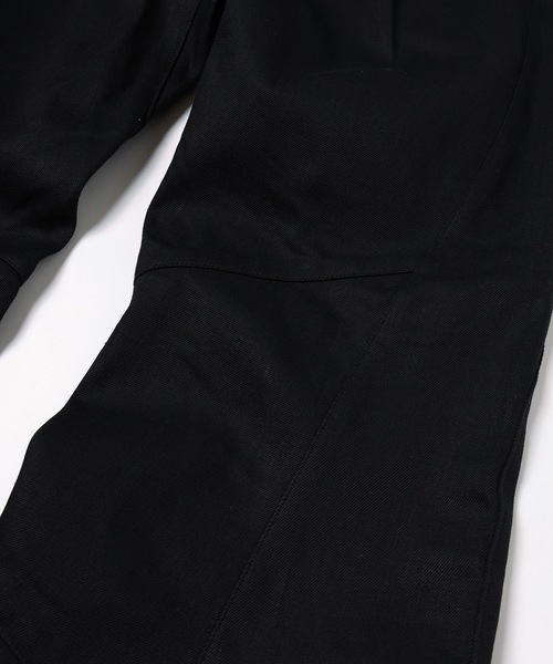 JIEDA(ジエダ)の「ENGINEERED DRAPING FLARE DENIM PANTS(デニムパンツ・メンズ・インディゴブルー/ブラック・2/1)」の17枚目の写真