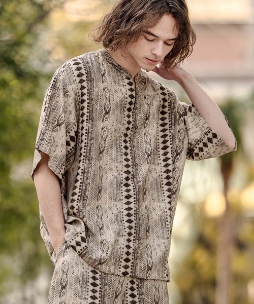 mhs2575 African Batik Key Neck Shirt (CAM26SS-027) — рубашка с воротником‑ключ, батик‑принт