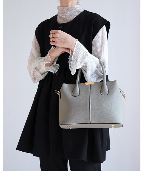 reca（レカ）の「2WAYバッグ（ショルダーバッグ・レディース・グレー/ブラック・ONE SIZE）」の2枚目の写真