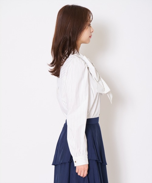 AND COUTURE（アンドクチュール）の「バタフライリボンストライプブラウス（シャツ/ブラウス・レディース・ホワイト系その他/グリーン系その他/ブルー系その他/イエロー系その他・FREE）」の12枚目の写真