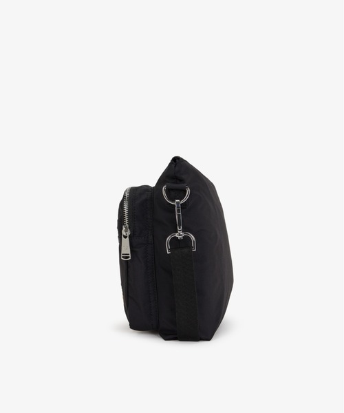 FRED PERRY(フレッドペリー)の「Brentham Crossbody Bag/ブレンサムクロスボディバッグ(ショルダーバッグ・メンズ・ブラック・ONE SIZE)」の8枚目の写真