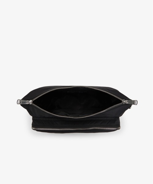 FRED PERRY(フレッドペリー)の「Brentham Crossbody Bag/ブレンサムクロスボディバッグ(ショルダーバッグ・メンズ・ブラック・ONE SIZE)」の9枚目の写真