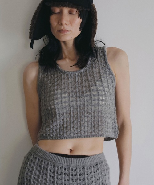 anuke（アンヌーク）の「Pattern Knit Tanktop（タンクトップ・レディース・アイボリー/グレー・FREE）」の2枚目の写真