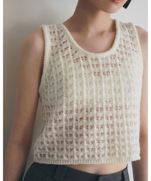 anuke（アンヌーク）の「Pattern Knit Tanktop（タンクトップ・レディース・アイボリー/グレー・FREE）」の4枚目の写真