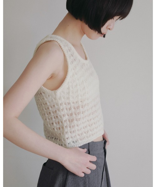 anuke（アンヌーク）の「Pattern Knit Tanktop（タンクトップ・レディース・アイボリー/グレー・FREE）」の5枚目の写真