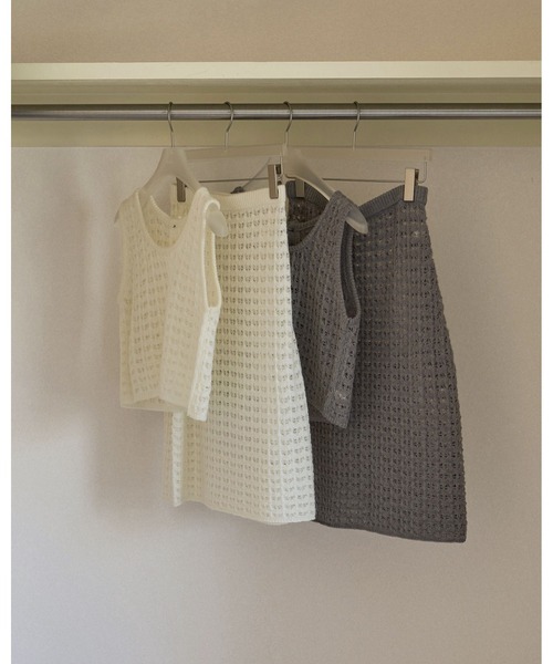 anuke（アンヌーク）の「Pattern Knit Tanktop（タンクトップ・レディース・アイボリー/グレー・FREE）」の10枚目の写真