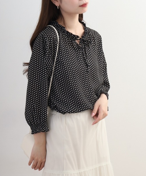 Anna Nicola(アンナニコラ)の「Anna Nicola 幾何柄ブラウス 長袖 シアー(シャツ/ブラウス・レディース・オフホワイト・38)」の8枚目の写真