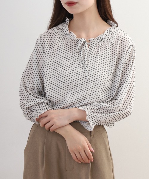 Anna Nicola(アンナニコラ)の「Anna Nicola 幾何柄ブラウス 長袖 シアー(シャツ/ブラウス・レディース・オフホワイト・38)」の3枚目の写真