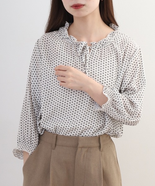 Anna Nicola(アンナニコラ)の「Anna Nicola 幾何柄ブラウス 長袖 シアー(シャツ/ブラウス・レディース・オフホワイト・38)」の4枚目の写真