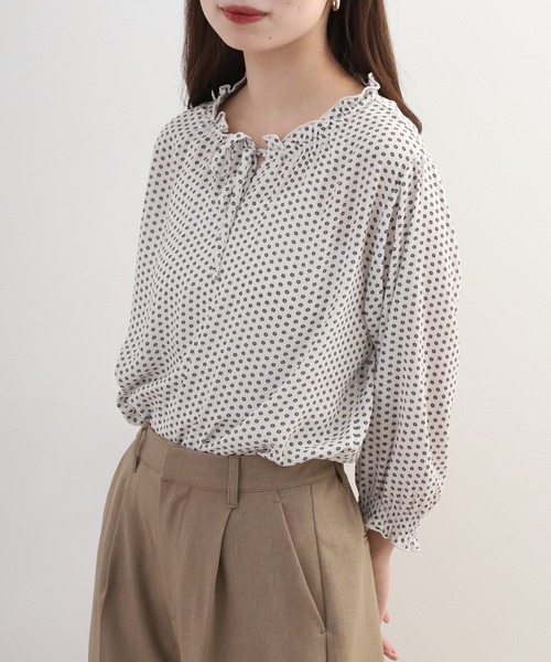 Anna Nicola(アンナニコラ)の「Anna Nicola 幾何柄ブラウス 長袖 シアー(シャツ/ブラウス・レディース・オフホワイト・38)」の5枚目の写真