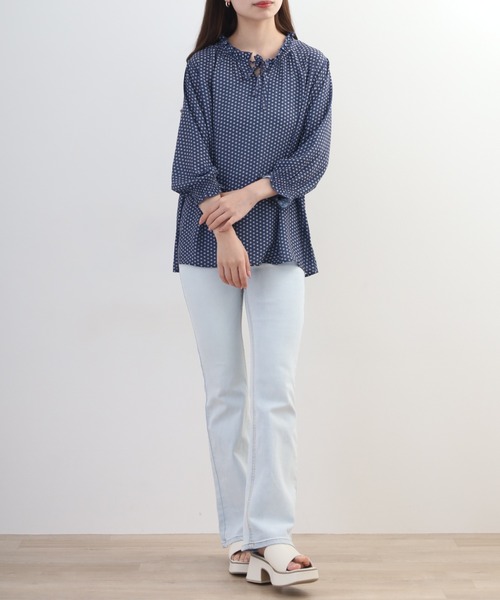 Anna Nicola(アンナニコラ)の「Anna Nicola 幾何柄ブラウス 長袖 シアー(シャツ/ブラウス・レディース・オフホワイト・38)」の18枚目の写真