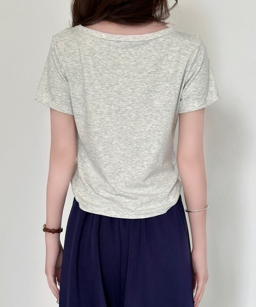 DAY CLOSET(デイ クローゼット)の「【襟ぐり広め】半袖 ヘンリーネック スナップボタン Tシャツ レディース(Tシャツ/カットソー・レディース・オートミール/ブラック・FREE)」の19枚目の写真