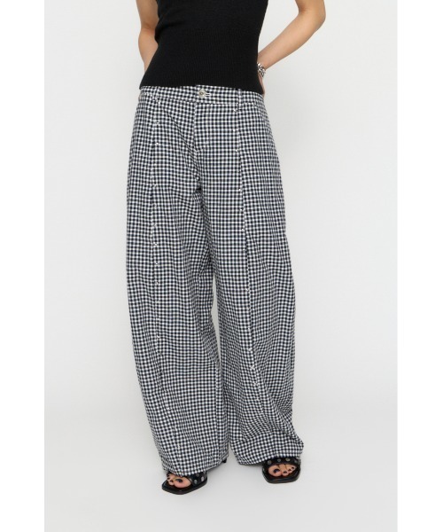 LAGUA GEM(ラグアジェム)の「GINGHAM LOOSY パンツ(スラックス・レディース・ネイビー/ブラック・X-SMALL/SMALL/MEDIUM)」の14枚目の写真