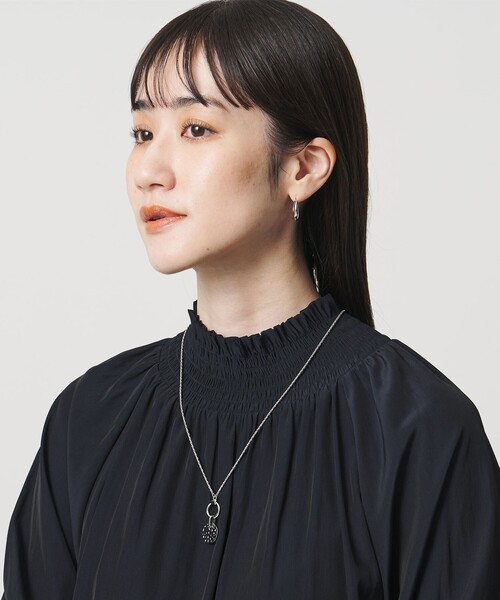 UNITED ARROWS（ユナイテッドアローズ）の「ハンマーディスク ネックレス（ネックレス・レディース・ゴールド/シルバー・FREE）」の11枚目の写真