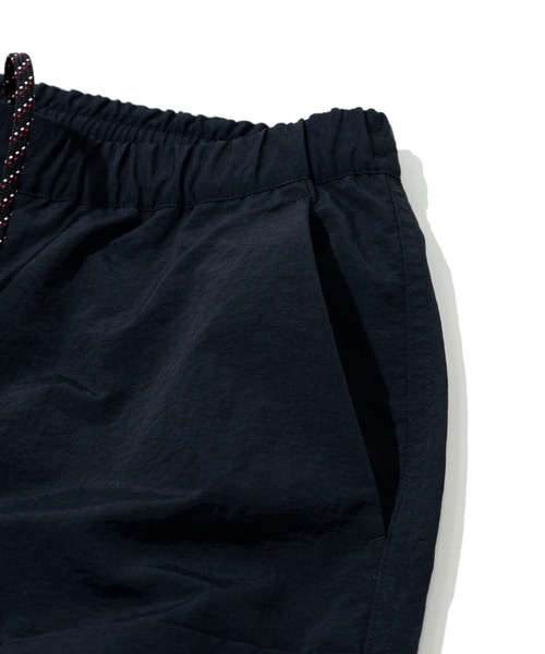 NANGA(ナンガ)の「NANGA/ナンガ NYLON TUSSER CARGO PANTS(カーゴパンツ・メンズ・ブラック・LARGE/MEDIUM/X-LARGE)」の2枚目の写真