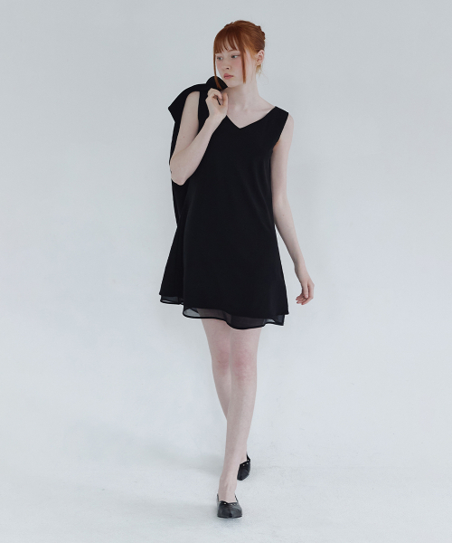 MICANE(ミケーネ)の「リオルミニドレス-ラッフルブラウスセットアップ(ワンピース・レディース・ブラック/アイボリー・SMALL/MEDIUM/LARGE/X-LARGE/XX-LARGE)」の10枚目の写真