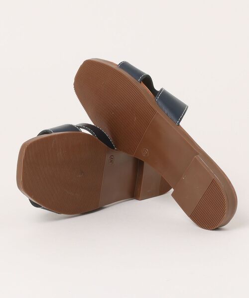 inter-chaussures（インターショシュール）の「【Oh my Sandals】スクエアトウフラットミュールサンダル(E62208)（サンダル・レディース・シルバー/ブラック/ホワイト/ブラウン/ネイビー・35/36/37/38/39）」の7枚目の写真