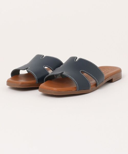 inter-chaussures（インターショシュール）の「【Oh my Sandals】スクエアトウフラットミュールサンダル(E62208)（サンダル・レディース・シルバー/ブラック/ホワイト/ブラウン/ネイビー・35/36/37/38/39）」の18枚目の写真