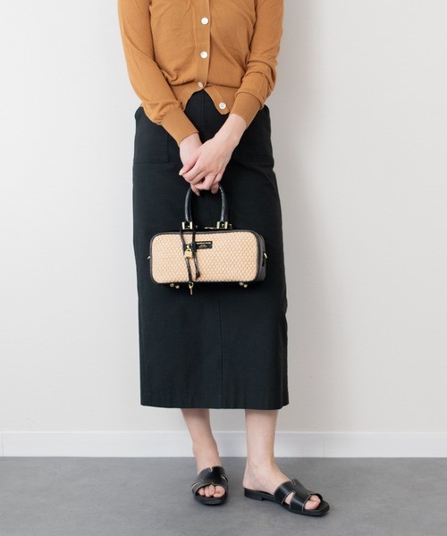inter-chaussures（インターショシュール）の「【Oh my Sandals】スクエアトウフラットミュールサンダル(E62208)（サンダル・レディース・シルバー/ブラック/ホワイト/ブラウン/ネイビー・35/36/37/38/39）」の9枚目の写真