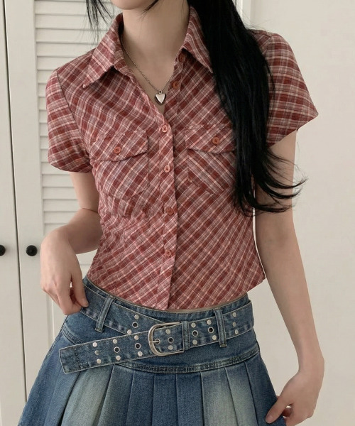 VIVID LADY(ビビッドレディー)の「チェック柄 ショート丈 半袖カラーシャツ(シャツ/ブラウス・レディース・ライトブルー/ブラック/レッド・FREE)」の6枚目の写真