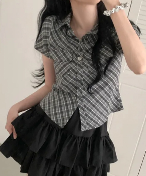 VIVID LADY(ビビッドレディー)の「チェック柄 ショート丈 半袖カラーシャツ(シャツ/ブラウス・レディース・ライトブルー/ブラック/レッド・FREE)」の14枚目の写真
