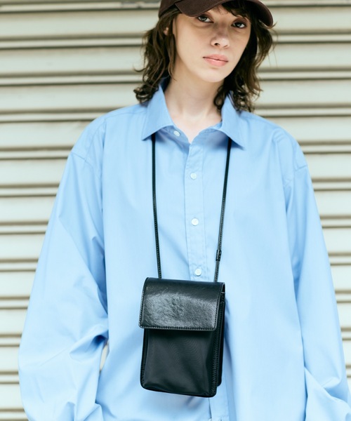cii（シー）の「【UNISEX】Smooth PU Mini Bag / スムースPUミニバッグ（ショルダーバッグ・メンズ・ブラック・FREE）」の2枚目の写真