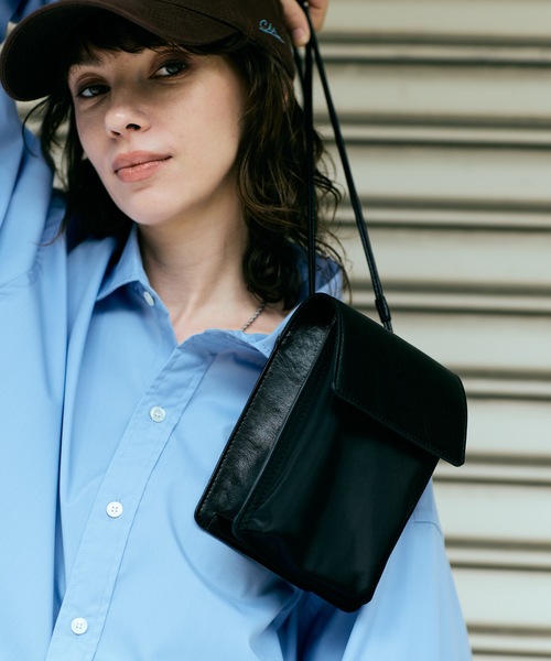 cii（シー）の「【UNISEX】Smooth PU Mini Bag / スムースPUミニバッグ（ショルダーバッグ・メンズ・ブラック・FREE）」の3枚目の写真