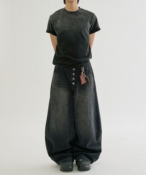 EPNK(イーピーエヌケー)の「Gradient spray-faded tee / グラデーションスプレー加工T(Tシャツ/カットソー・メンズ・チャコールグレー/ブラック/ブラウン系その他・SMALL/LARGE/MEDIUM)」の10枚目の写真