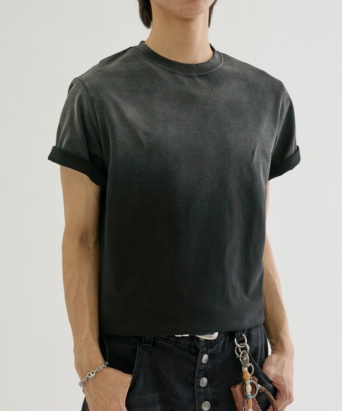 EPNK(イーピーエヌケー)の「Gradient spray-faded tee / グラデーションスプレー加工T(Tシャツ/カットソー・メンズ・チャコールグレー/ブラック/ブラウン系その他・SMALL/LARGE/MEDIUM)」の4枚目の写真