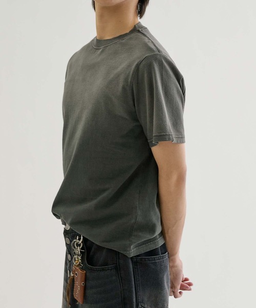 EPNK(イーピーエヌケー)の「Gradient spray-faded tee / グラデーションスプレー加工T(Tシャツ/カットソー・メンズ・チャコールグレー/ブラック/ブラウン系その他・SMALL/LARGE/MEDIUM)」の17枚目の写真